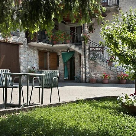 La Corte Di Nando Varzi Extérieur photo