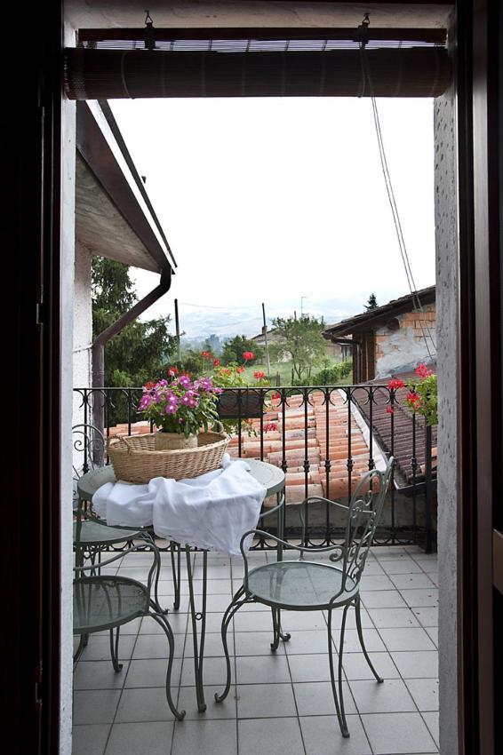 La Corte Di Nando Varzi Extérieur photo